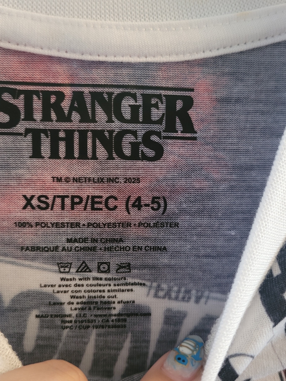NWT Stranger Things Kids Bundle XS 4-5 Sweatshirt Shirt Netflix Hawkins - Picture 3 of 7